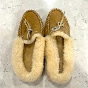 L.L. Bean Wicked Good Moccasin Slippers - Size 9
